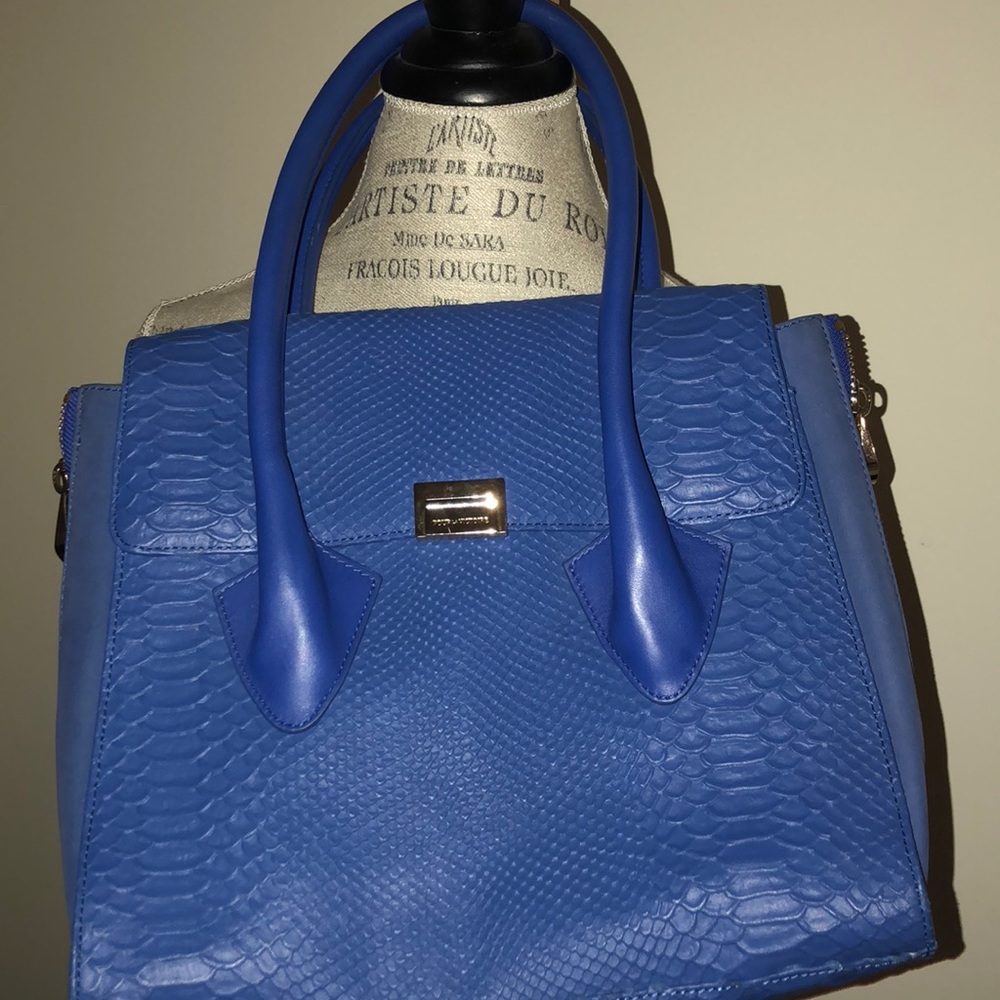 Pour la Victoire Handbag